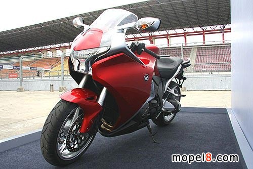 摩托车双离合变速器DCT款VFR1200F摩托车