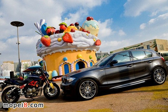 Ǯ600 BMW 130i