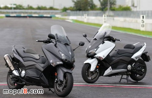 ̨ýYAMAHA TMAX 530