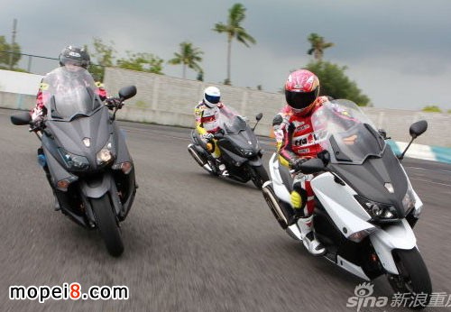 ̨ýYAMAHA TMAX 530