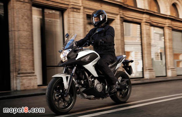 Honda NC700XĦг