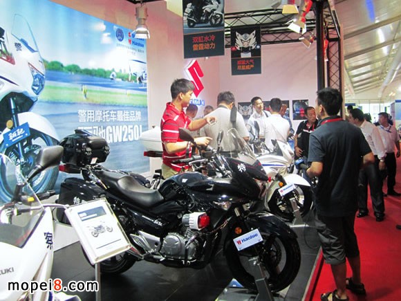 豪爵铃木骊驰GW250J/-H警用摩托车