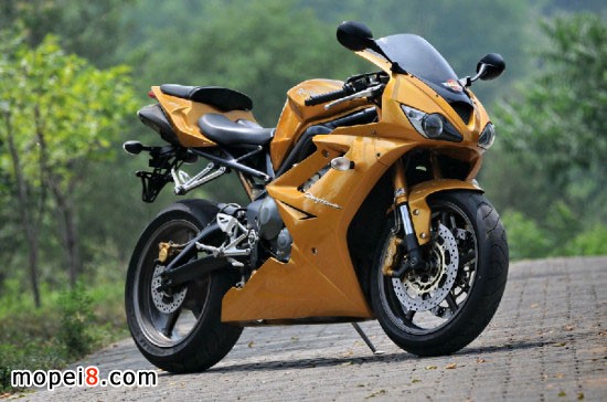 Triumph Daytona675摩托车