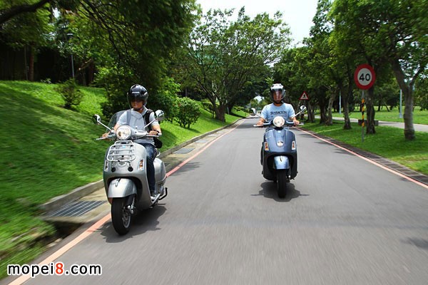 ĦгVespa GTS300ie/Touring