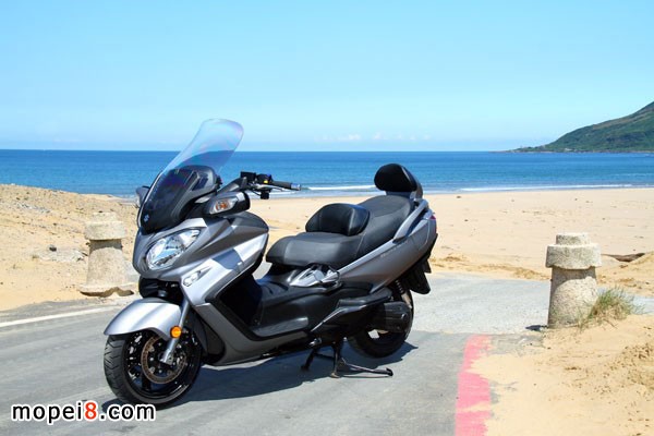Suzuki Burgman650ExecutiveľĦг