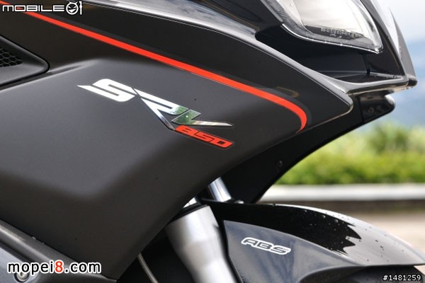 ٿ˴Aprilia SRV850