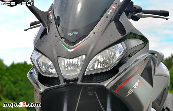 ٿ˴Aprilia SRV850