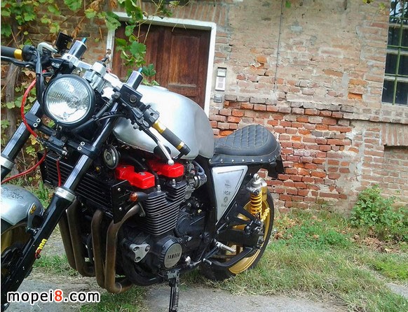 YAMAHA XJR1300Ħг