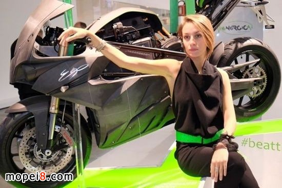 意大利第一辆采用F1技术的电动摩托车