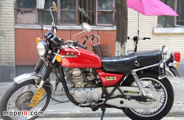 黄河川崎HK250摩托车