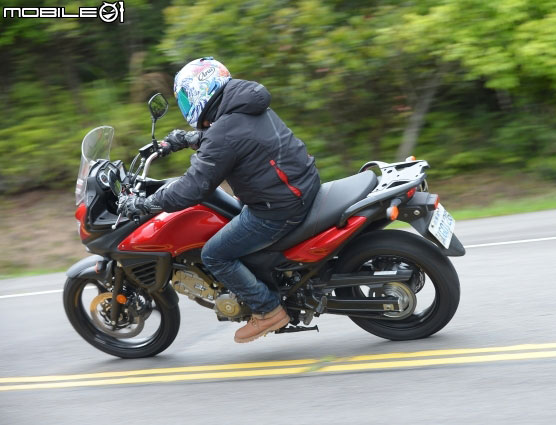 铃木SUZUKI V-Strom650 ABS试驾