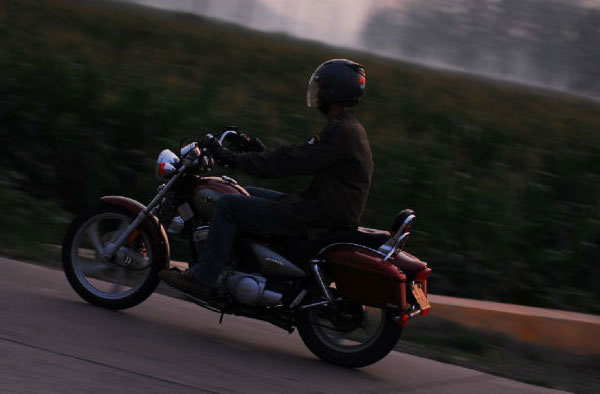 2000款雅马哈ZY125