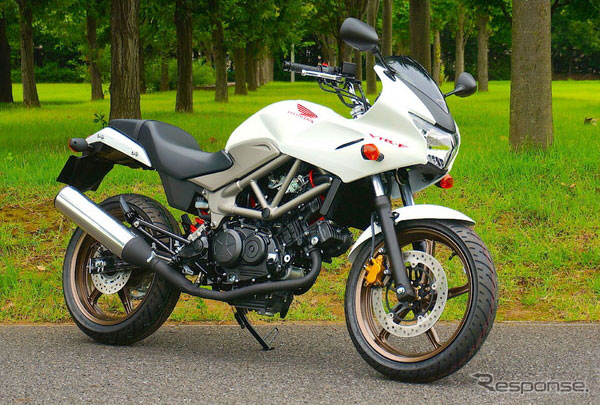 本田250cc裸身摩托车VTR改用子午线轮胎