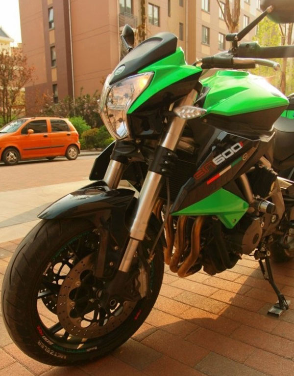 钱江黄龙BN600i(欧洲版)摩托车改装