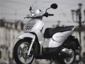 SR 150 ie 3VScarabeo 