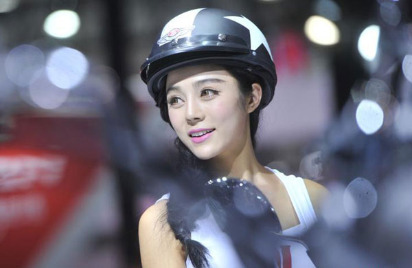 2014重庆摩博会美女模特机车模特