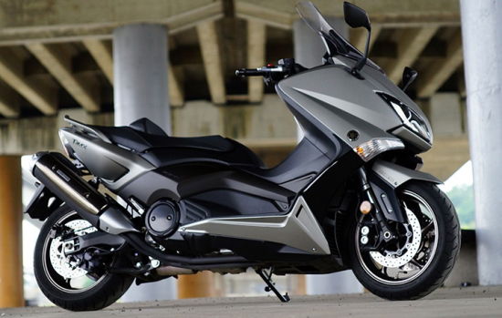 2015款雅马哈TMAX 530 ABS 摩托车测评