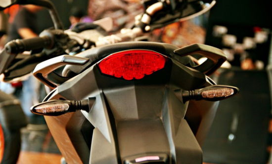 2015款KTM Duke390摩托车