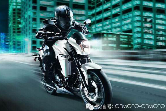 春风摩托车街车CF650NK