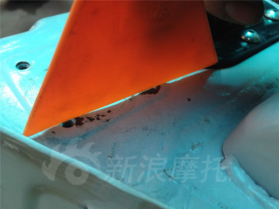 摩托车油箱缺陷