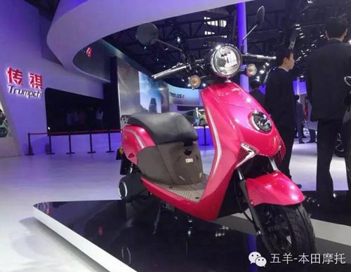 五羊本田新能源摩托车净原V3