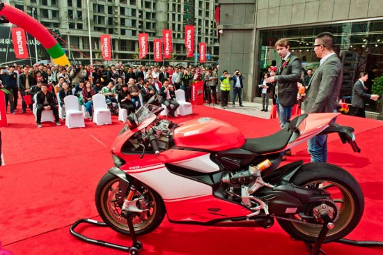 杜卡迪摩托车1199 Superleggera