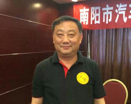 南阳市汽车摩托车运动协会会长刘蓓