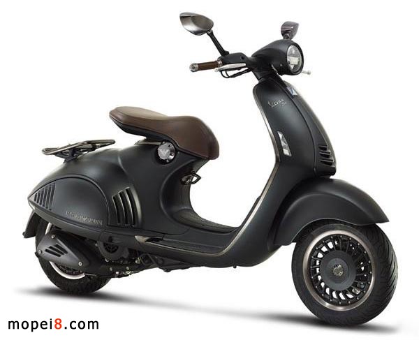 全新Vespa 946 Emporio Armani 限量版摩托车