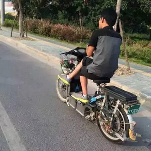 电动车手