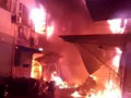 重庆老顶坡摩配市场起火 十间门市被毁一人遇难