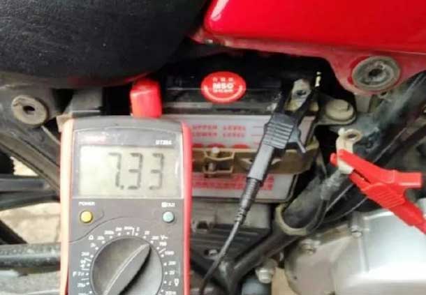 摩托车电池电量检测