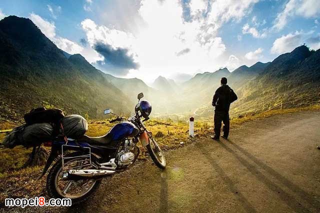 摩托车骑行旅游
