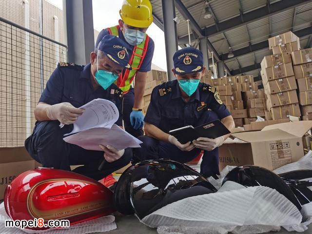 江门海关扣留196套涉侵权摩托车配件